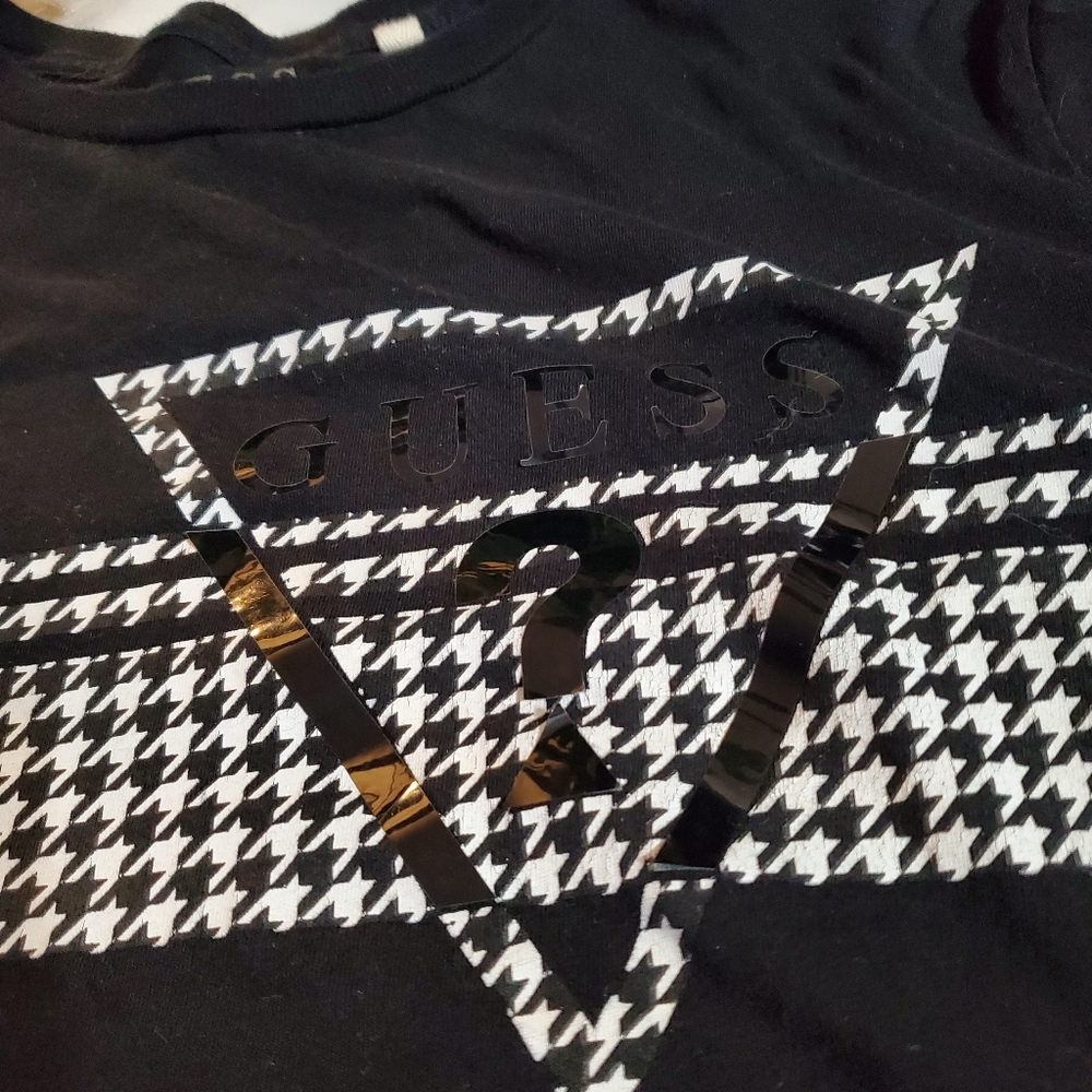GUESS Men's Black & White Short Sleeve T-Shirt size M - Picture 8 of 11
